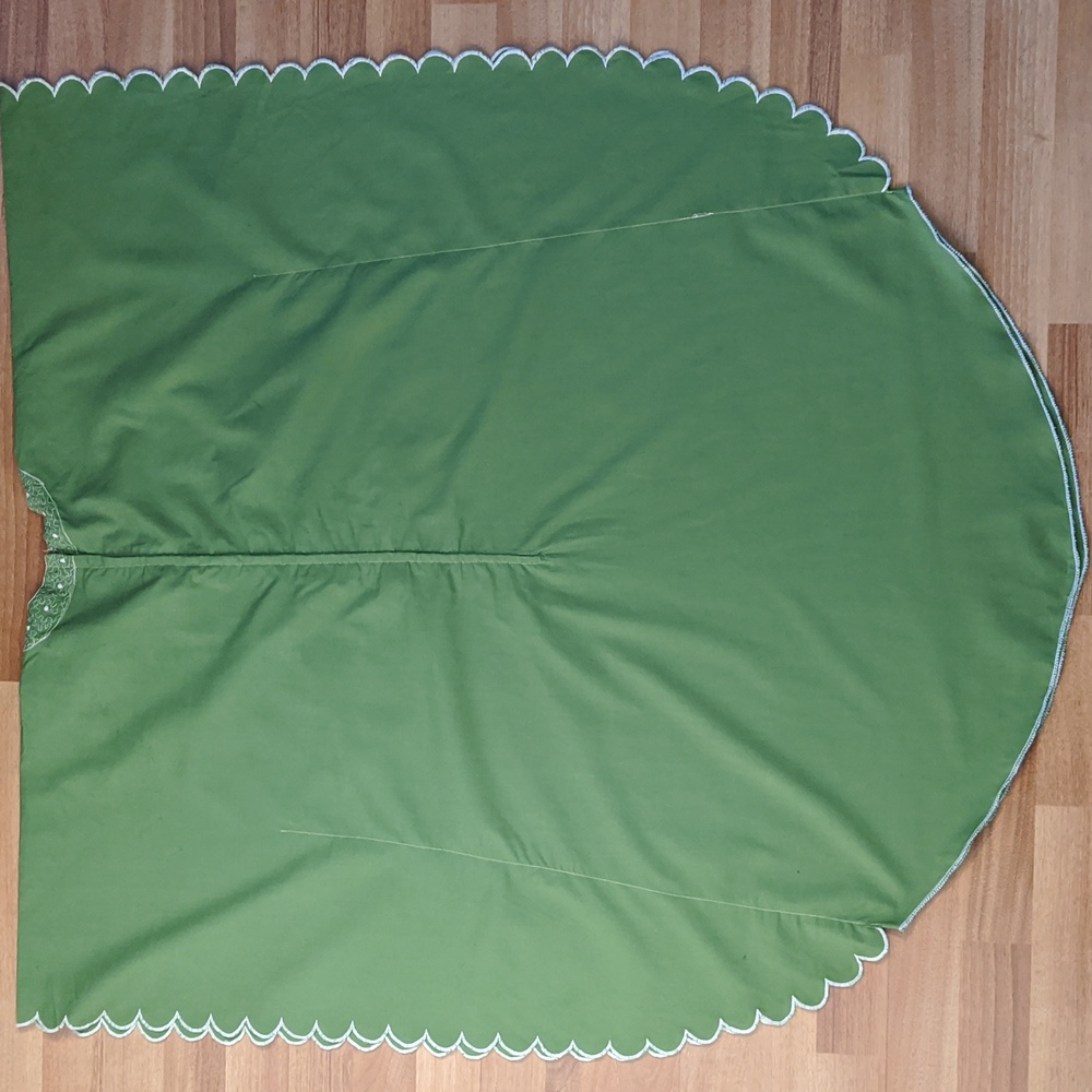 Vintage 1960's green embroidered and shortened kaftan - Picture 6 of 6
